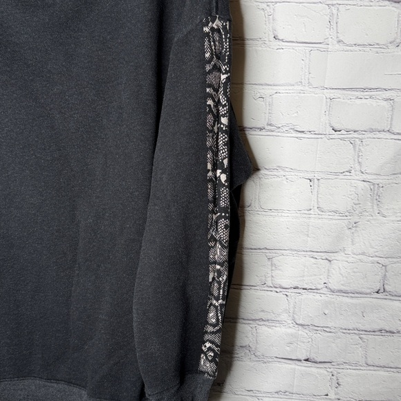 Wildfox Python Track Roadtrip Sweatshirt Size Large - Picture 5 of 5